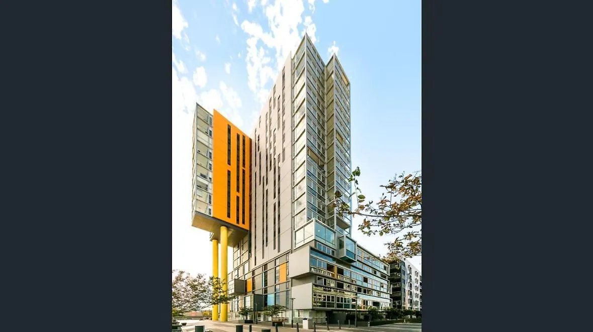 Hi 5 Star Luxury Adelaide City Apartment